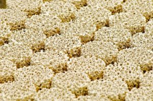 Zirconia foam ceramic filter