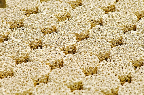 Zirconia foam ceramic filter