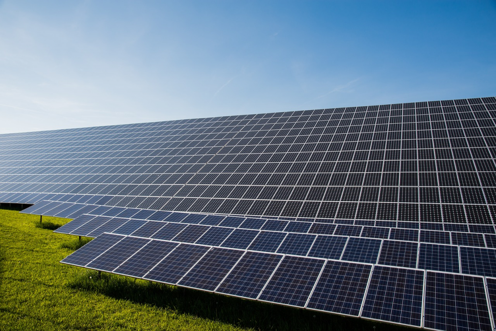 Silicon carbide uses as a solar cell